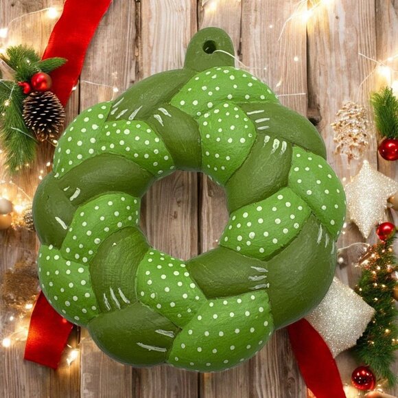 Vintage Green Braided Wreath Christmas Tree Ornament Polka Dot Hand Painted - Picture 1 of 6